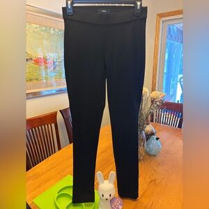 Theory Classic Black Pants, Sz S. Like New. Slim fit. Dress up or down. Pull On.